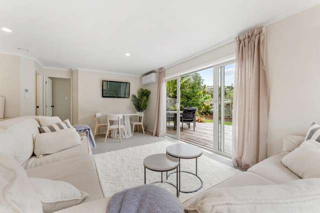 Your Affordable Arkles Bay Beach Base
