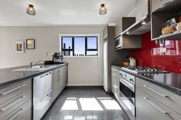 98 Lincoln Road Inglewood_10