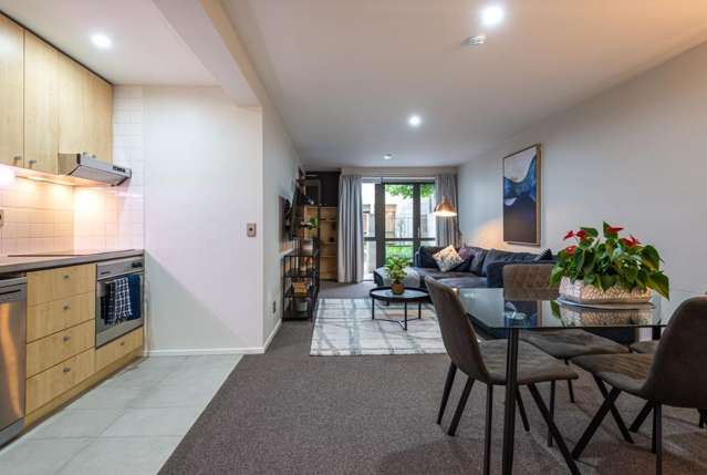 Modern Furnished 1-Bedroom Apartment in City Centre