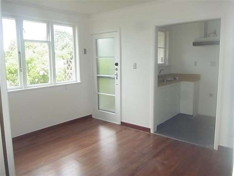1000 Sussex Street 10490_3