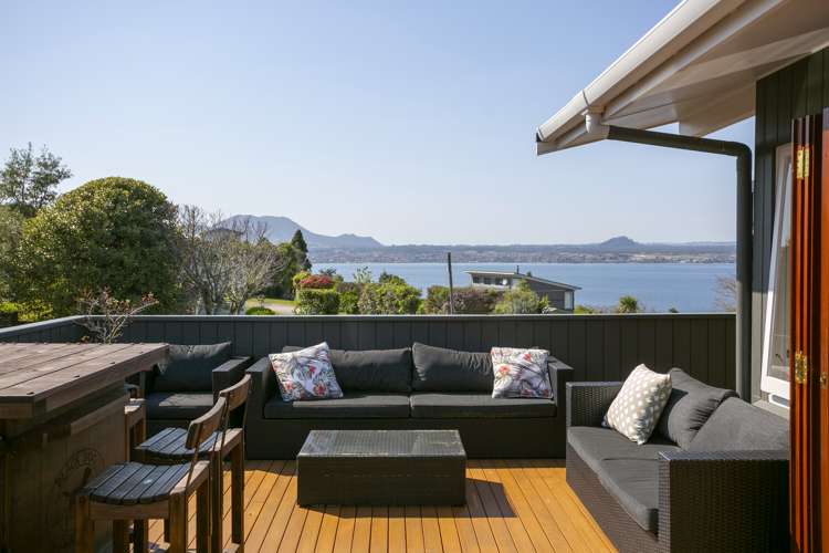 1 Besley Place Acacia Bay_12