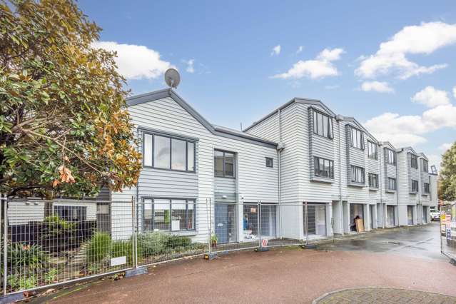 Owner bursts into tears after flood-damaged townhouse finally sells