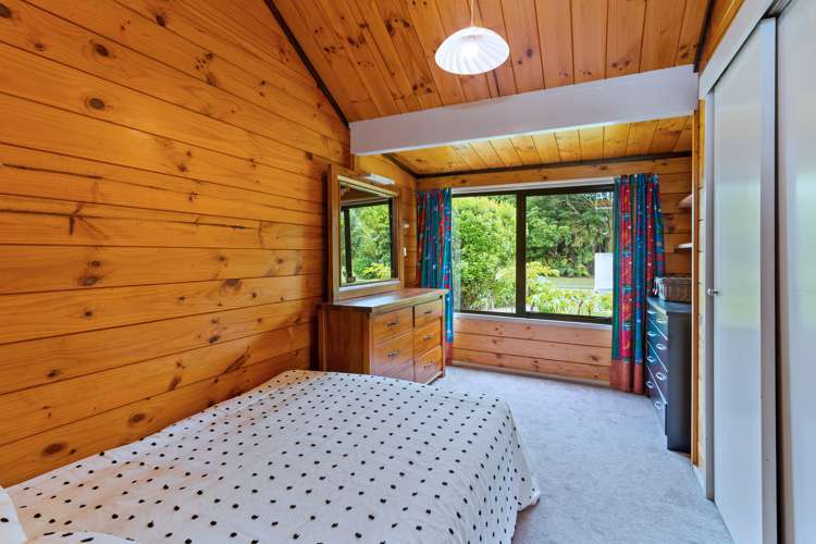 13 Henare Place Tihiotonga_22