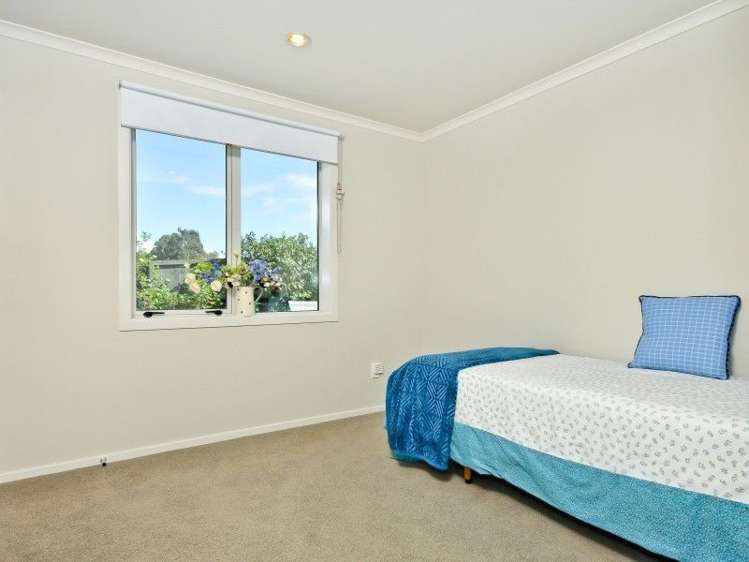 9 Cabourne Drive Glenview_6