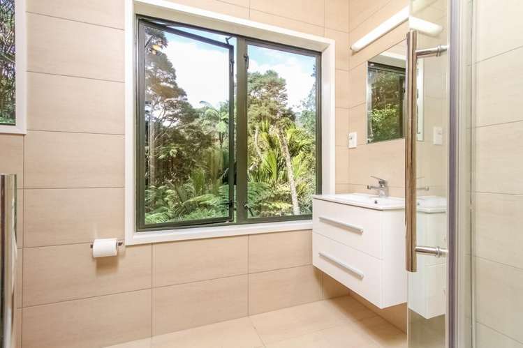 366a Huia Road Titirangi_16