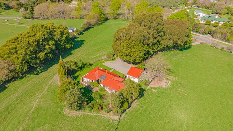 155 Willow Park Drive Opaki_13