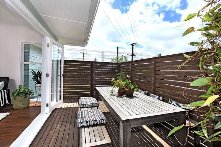 112 Cobham Crescent Kelston_5