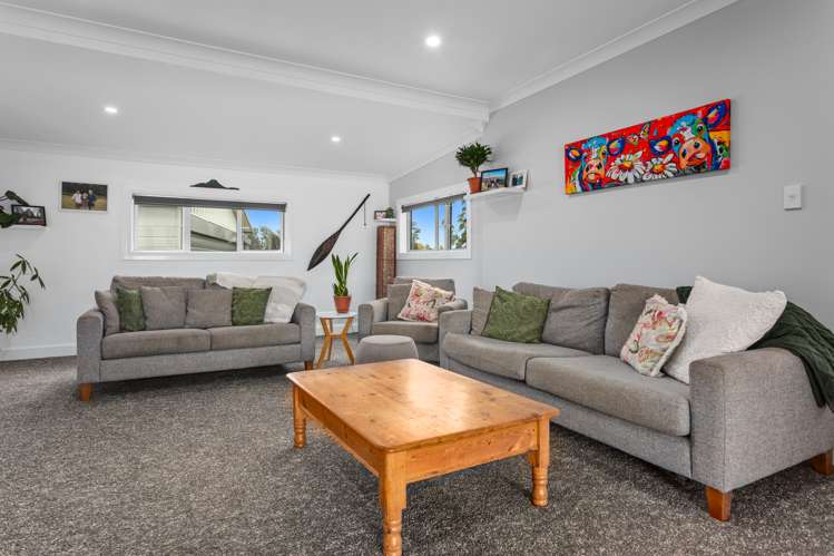 199 Paroa Road Coastlands_8