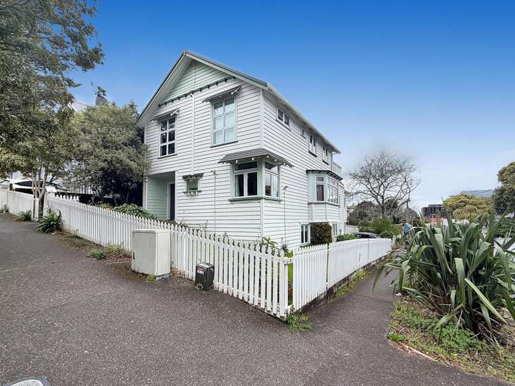  14 Carlton Gore Road_0