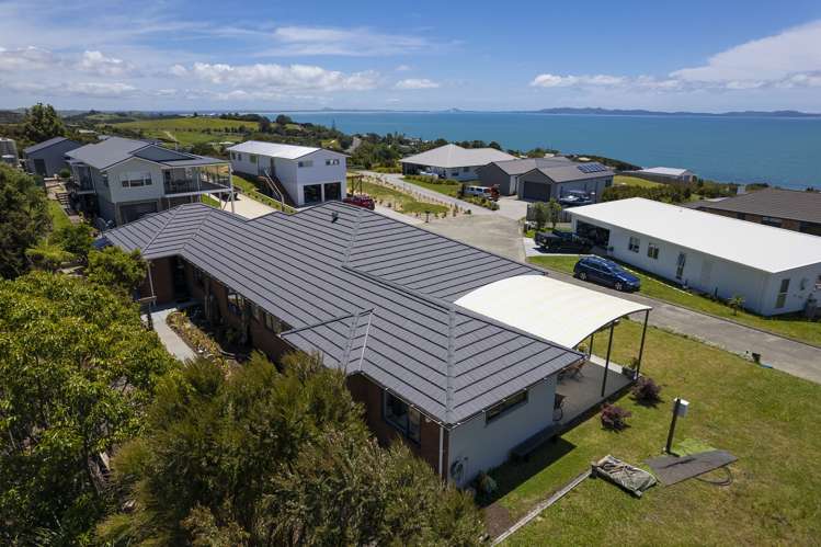 31 Eagles Way Cable Bay_25