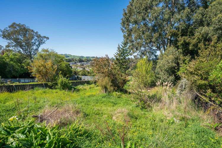 147 Main Road Fairfield_16
