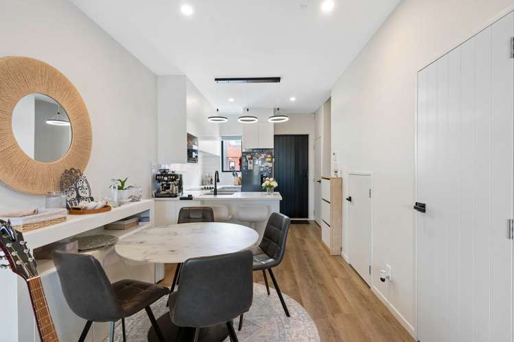 33 Kiato Lane Flat Bush_4