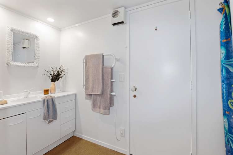 4 Steep Street Lake Okareka_20