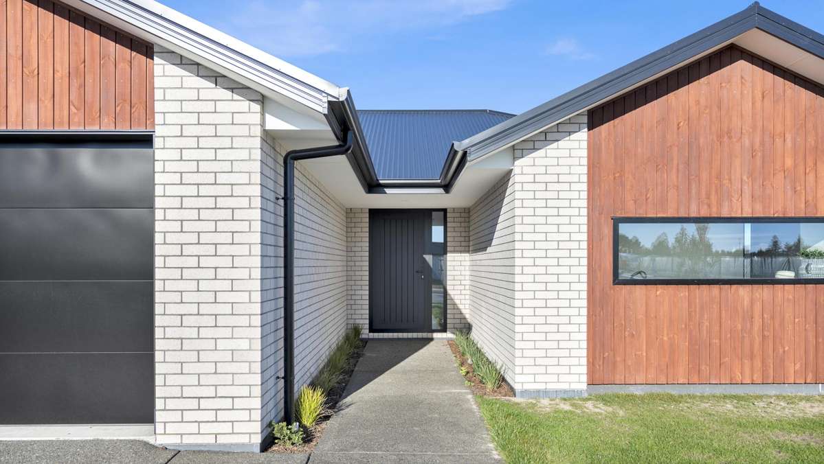 2 Edgar Way_1