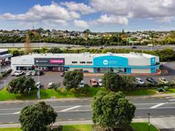 National tenants anchor prominent Wairau Valley bulk retail site