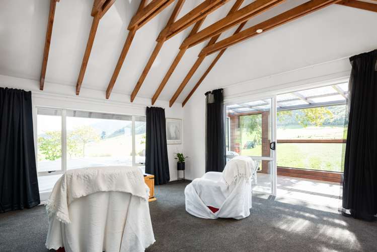 1349 Queen Charlotte Drive Anakiwa and Surrounds_9