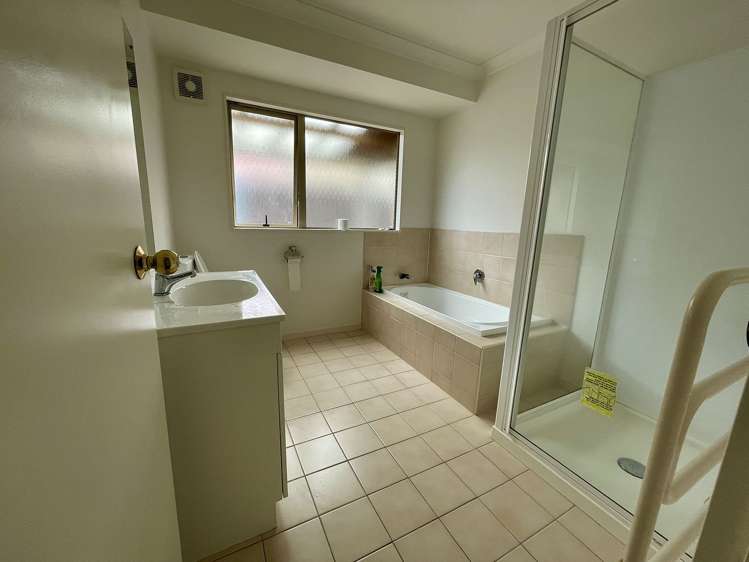 4 Chapletown Drive East Tamaki_8