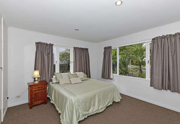 401 West Coast Road Glen Eden_4