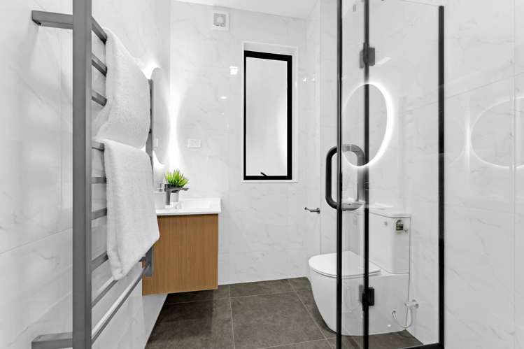 24C Zingaro Place Massey_30