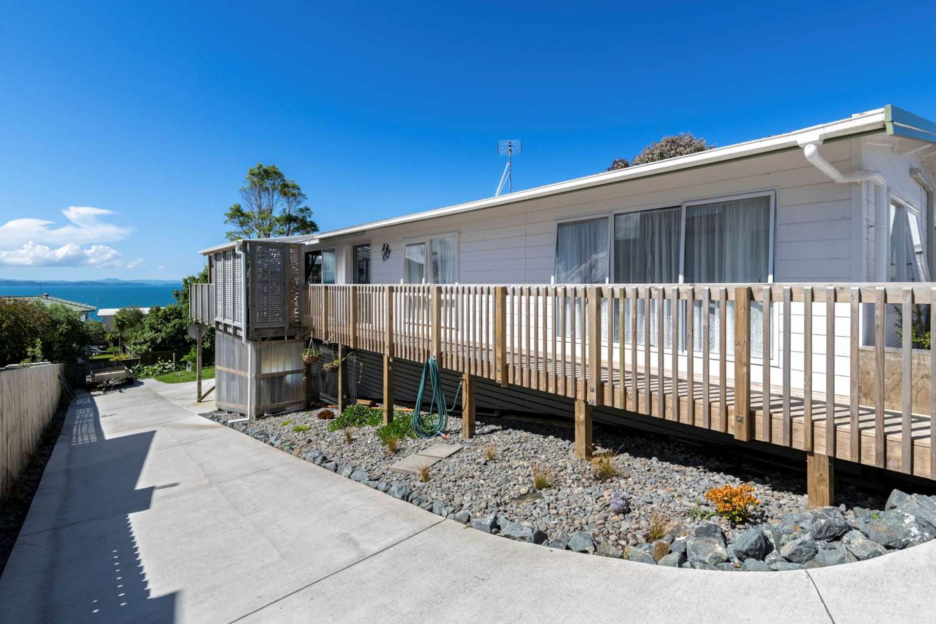 1304 Whangaparaoa Road Army Bay_0