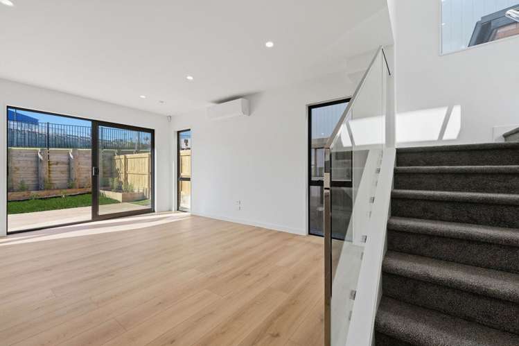 17 & 23 Wira Lane Silverdale_9