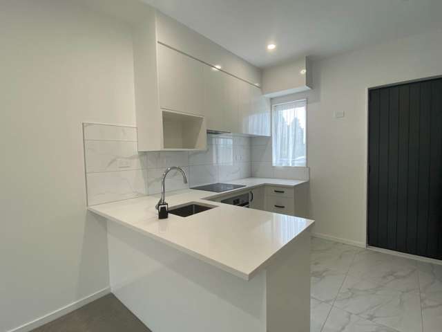 6/112 Moore Street Howick_1