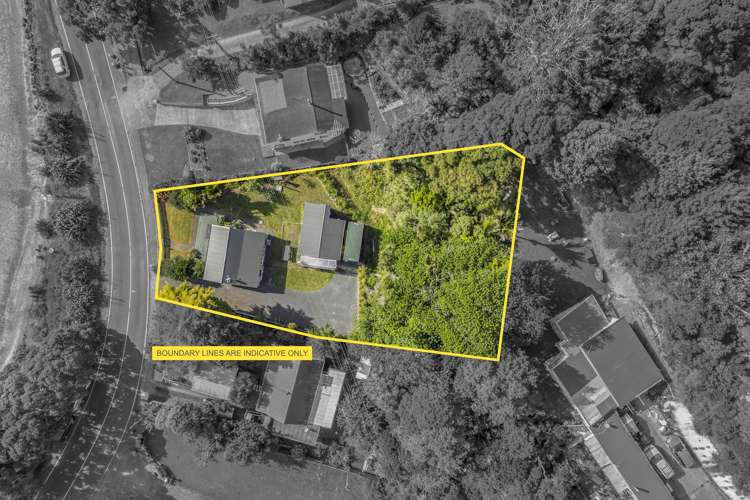 1200 Huia Road Huia_19