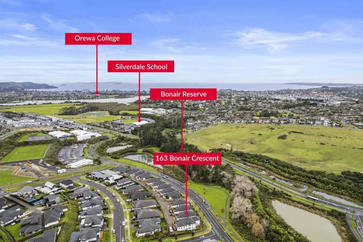 163 Bonair Crescent Silverdale_21