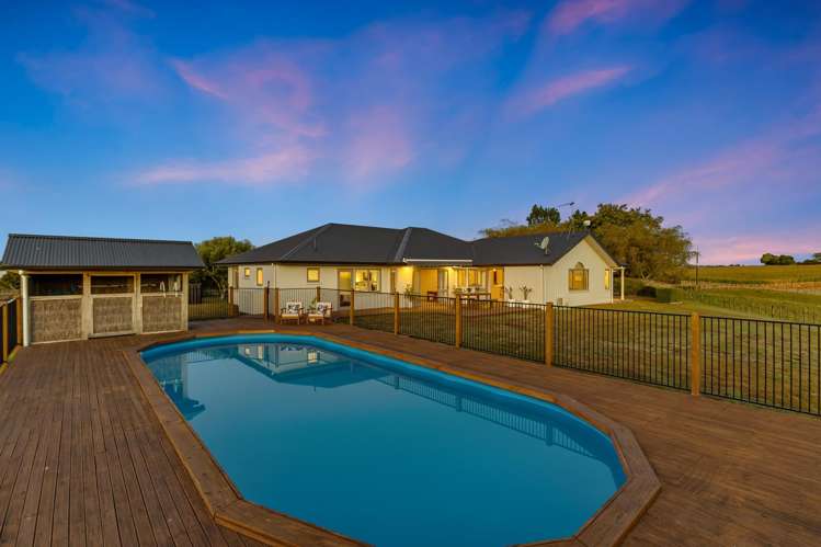 4 Old School Road Ngahinapouri_28