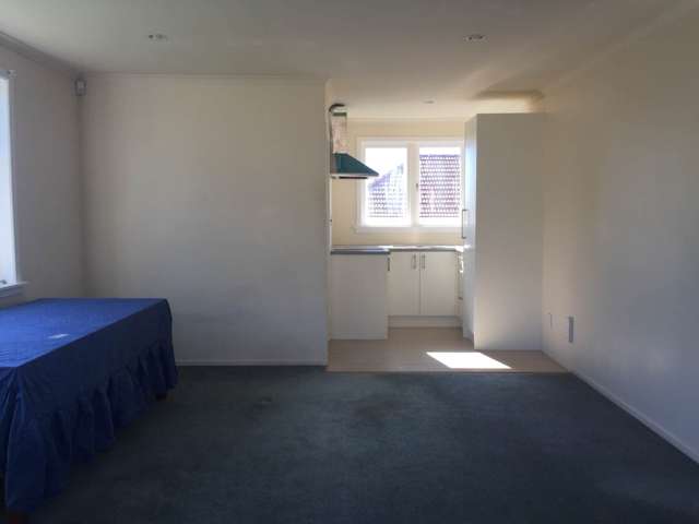 1/62 Lynwood Road Kelston_4