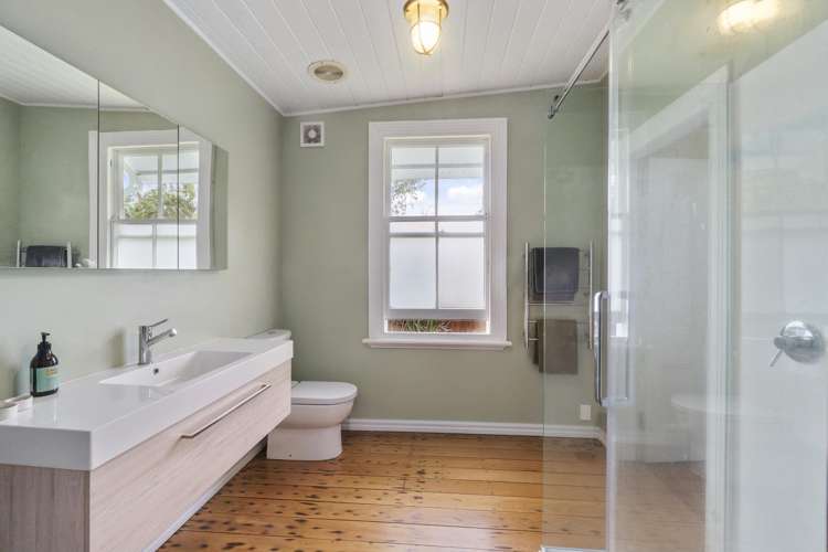 8 Western Road Laingholm_10