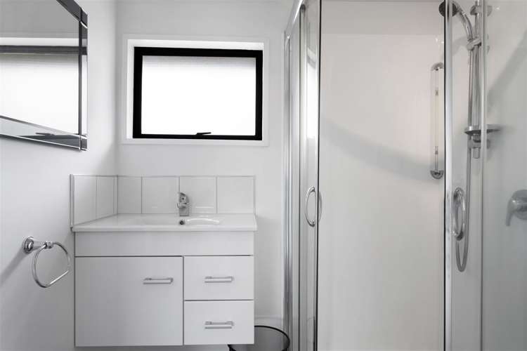 56 Crofton Road Harewood_13