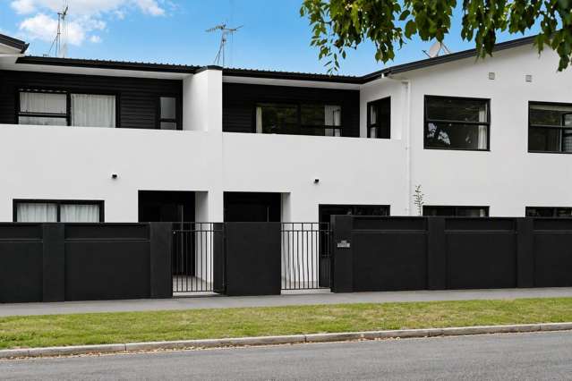 Modern Apartment, short stroll to Hamilton East Village