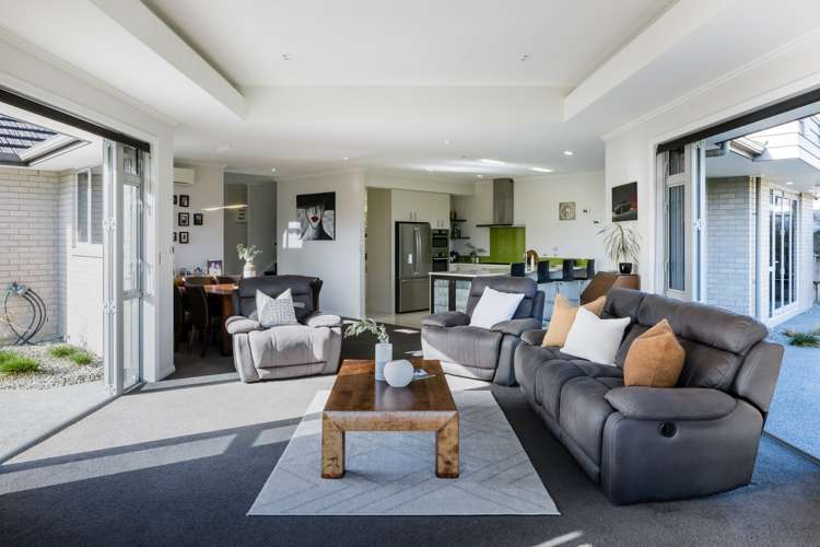 142 Saint James Drive Huntington_16