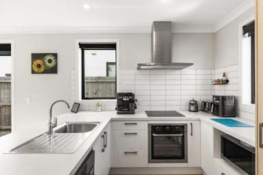 14 Propeller Avenue_4