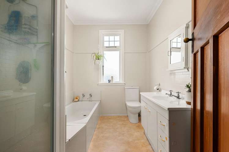 81 Totara Road Miramar_8