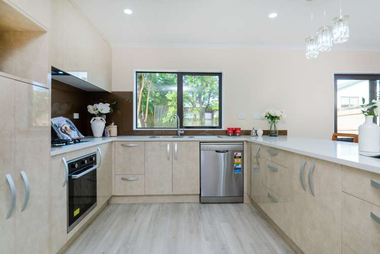 22a Kamara Road Glen Eden_11