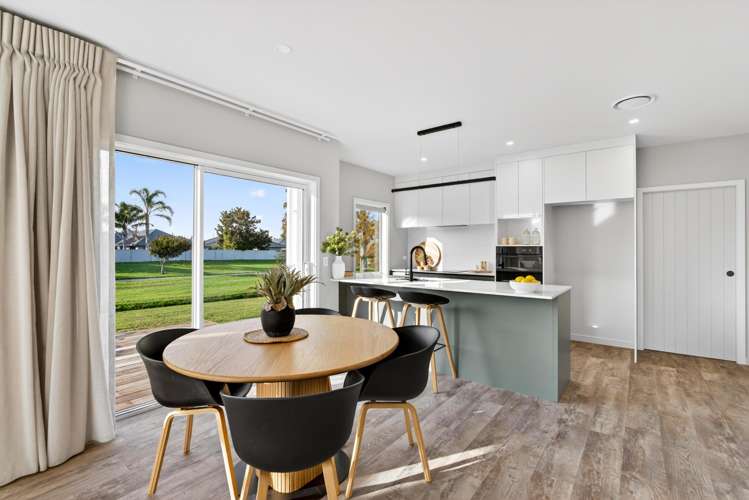 32 West Place Greenmeadows_9