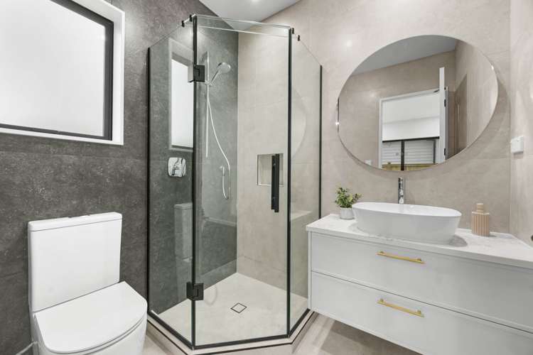 6 & 8 Tuwai Crescent Opaheke_16