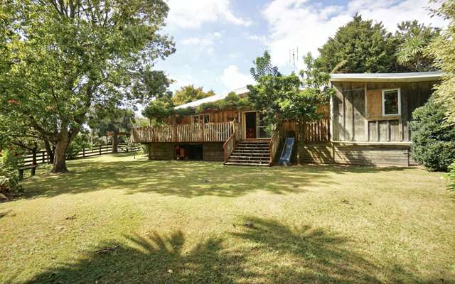 SERENE FAMILY HOME ON PEACEFUL 3.96 ACRES