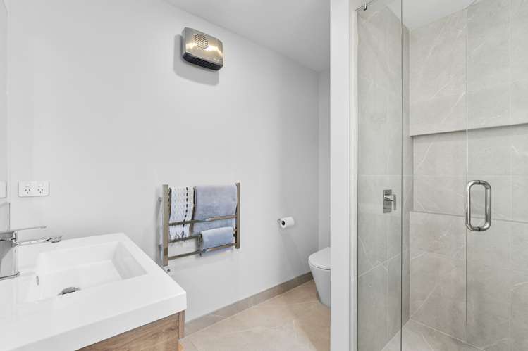 97 Burdon Loop Lake Hawea_11