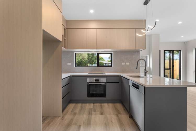 133 Riverpark Crescent Henderson_23