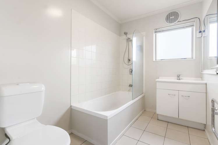 6 Grangewood Close Favona_13