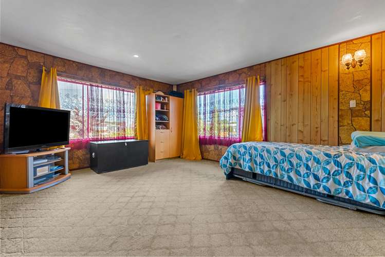 3 Michelle Place Mangere_12