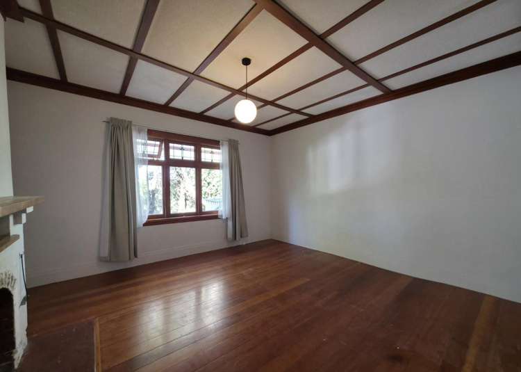 2 Harvey Road 10780_12