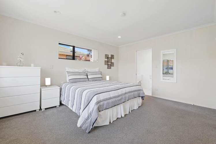 18 Brittany Drive Henderson_16