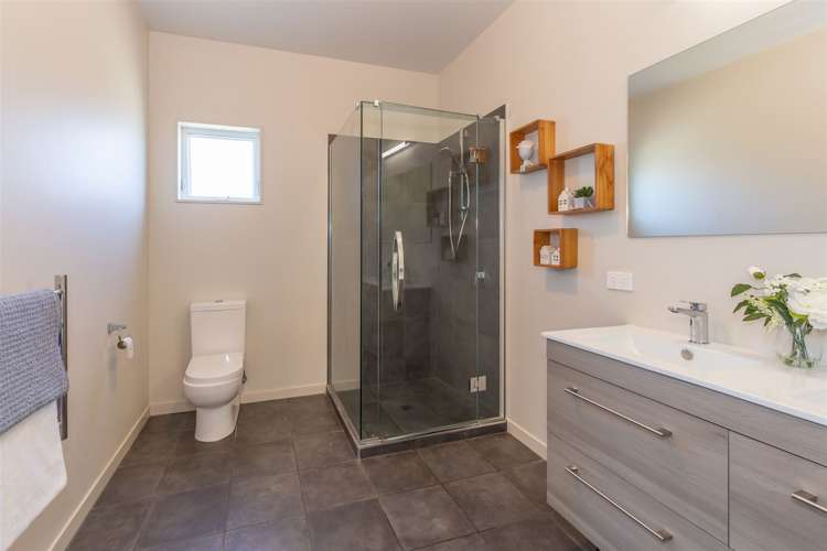 597 Birchs Road Lincoln_16