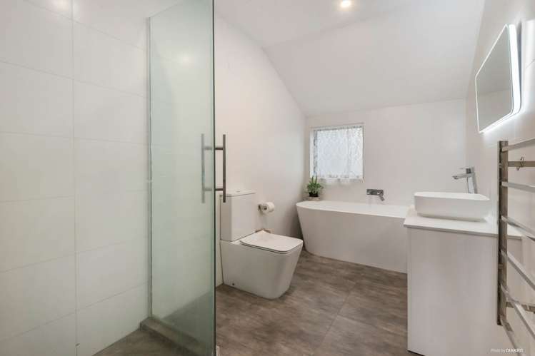 14B Coniston Avenue Te Atatu South_10