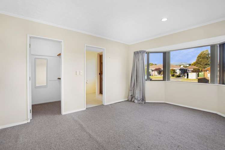 21 Cedar Drive Paraparaumu Beach_12