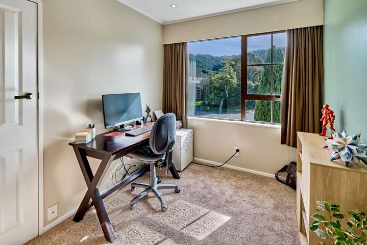 8 Balliol Drive Tawa_16